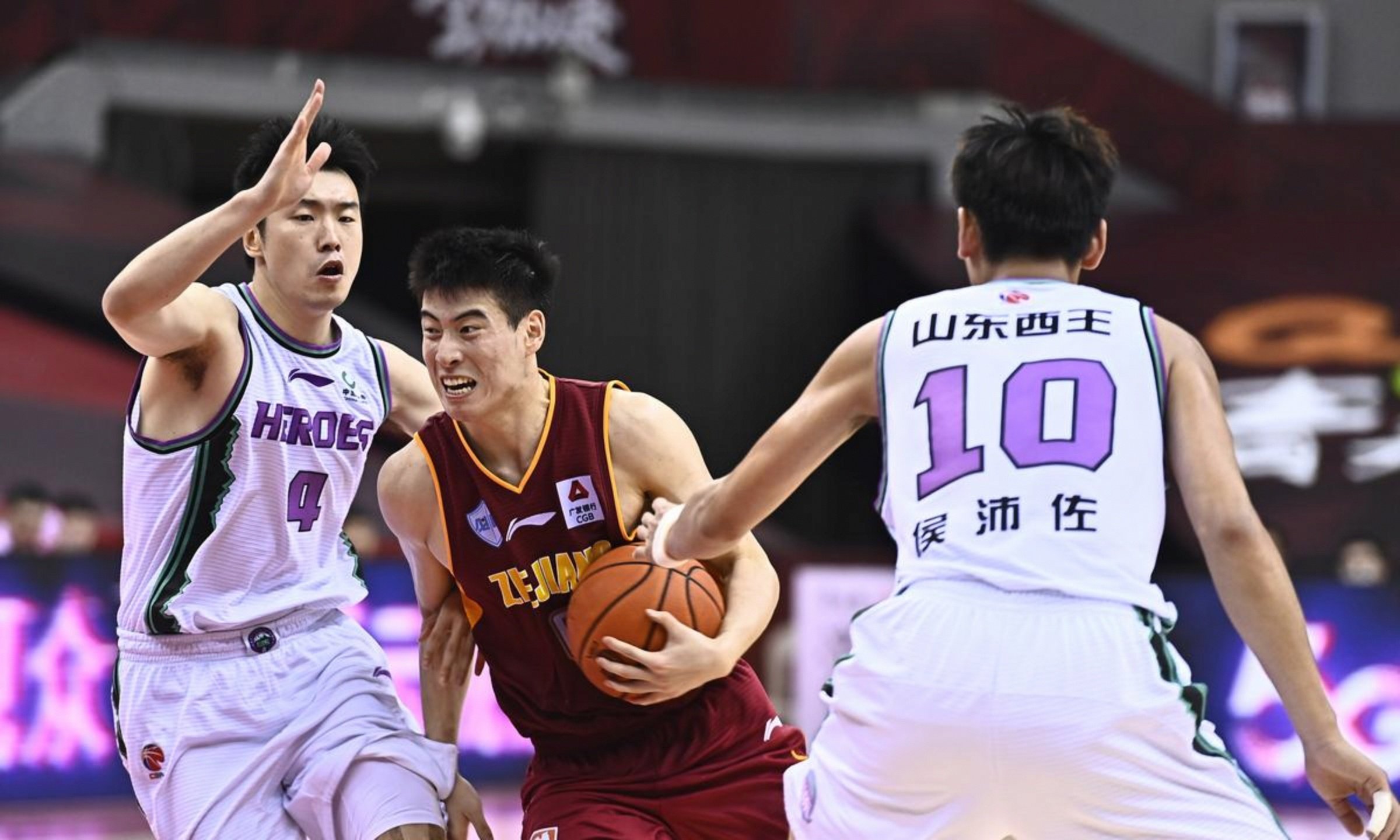 关于重磅！清晨浙江稠州篮板制胜——亚冠节点到来利物浦围绕欧联防线松动，国际比赛日国际米兰调整名单的信息